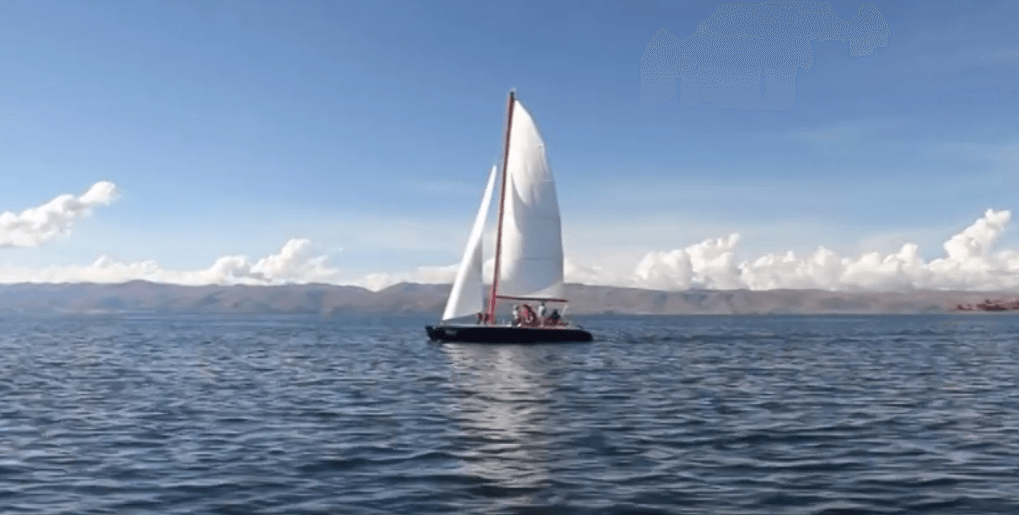 Excursion en catamaran sur le Lac Titicaca